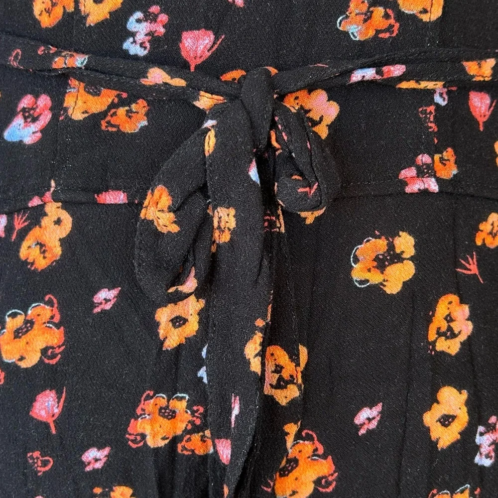 Free People Women’s V-Neck Floral‎ Belted Romper Size 2